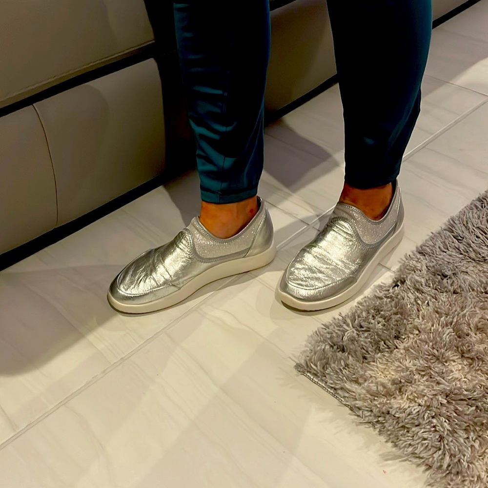 Donna Karan NY- Slip on Sneakers Size 7.5 Metallic Leather Silver